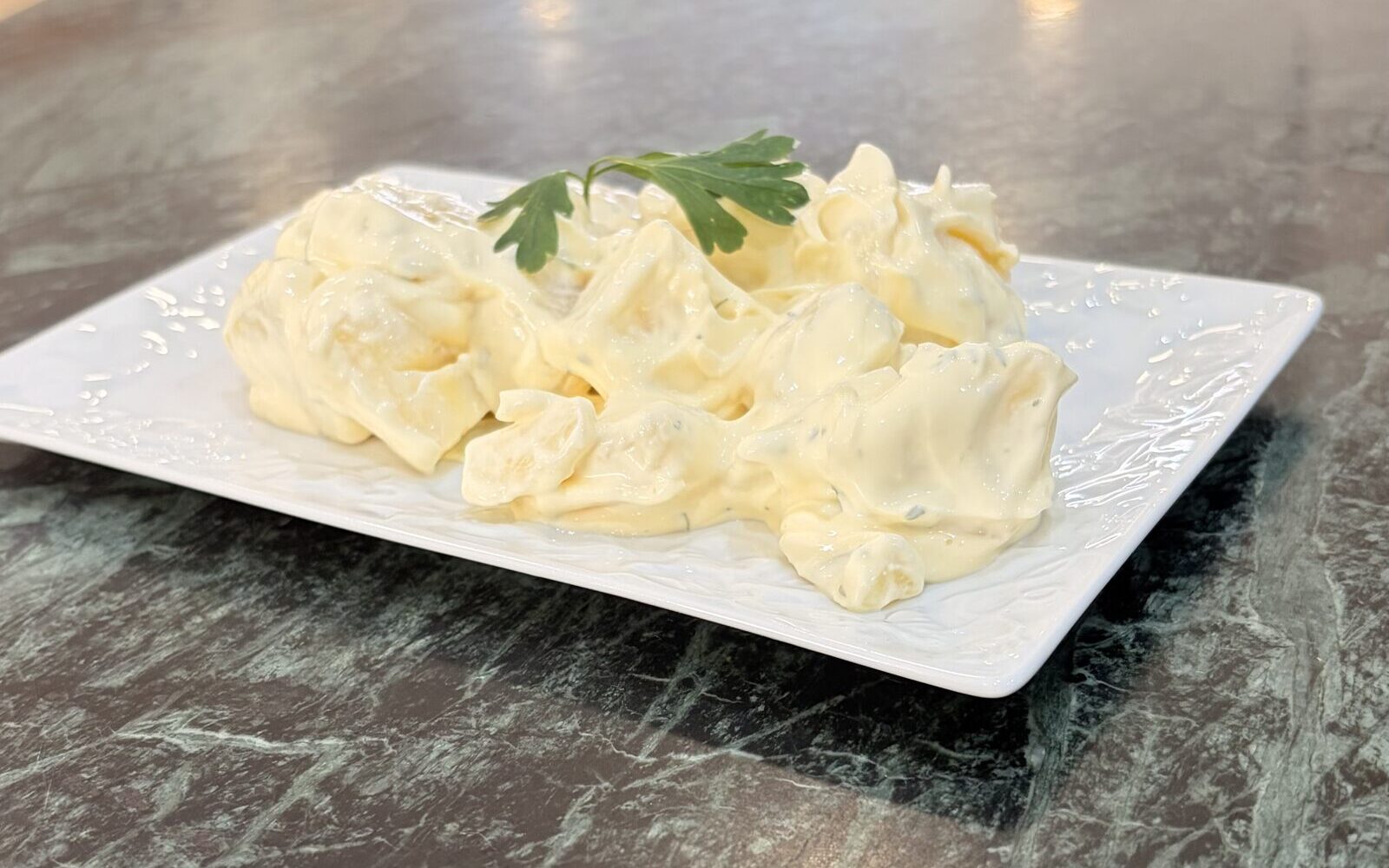 Ración de ensaladilla de la casa